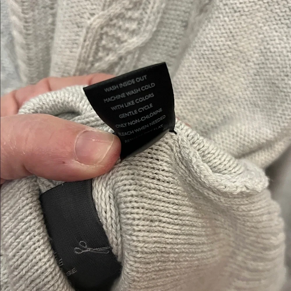 Simply Vera Vera Wang Women’s Light Heather Gray Sweater with jewels NWT - XL - Picture 9 of 10